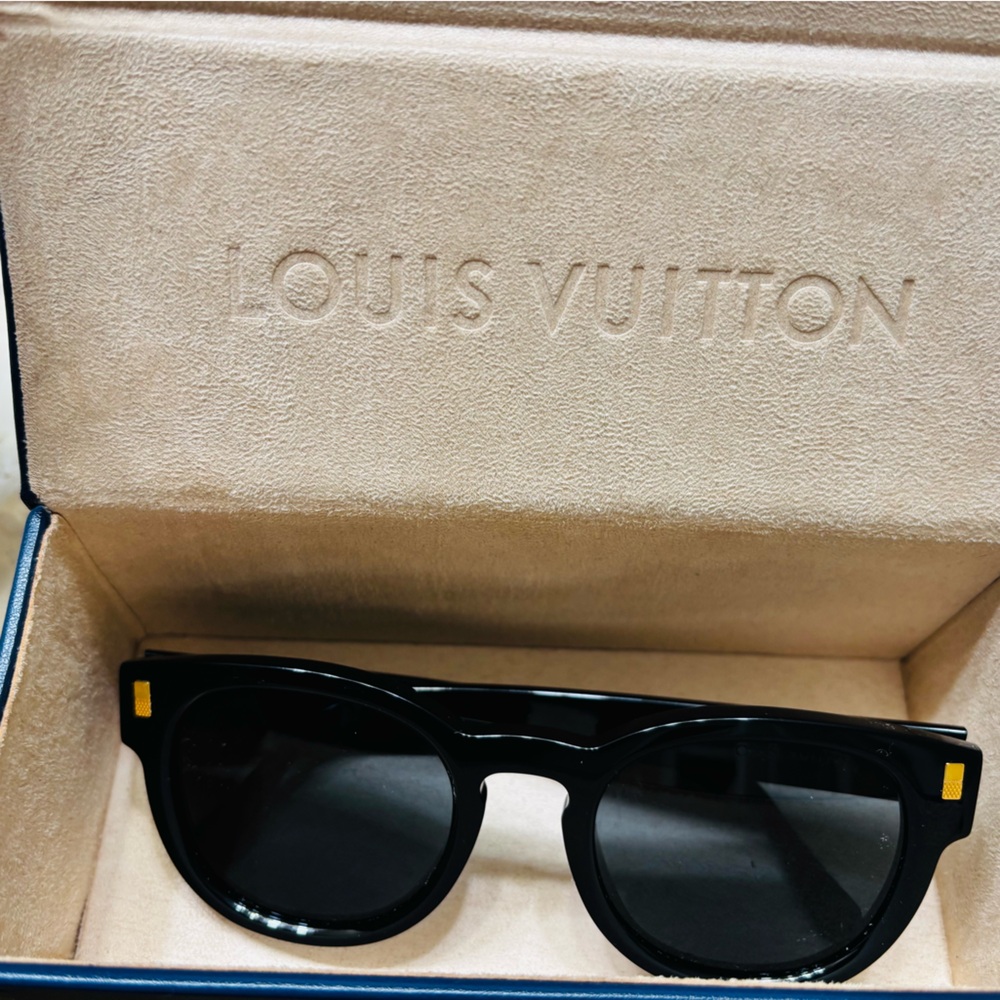 Louis Vuitton Black Sunglasses
